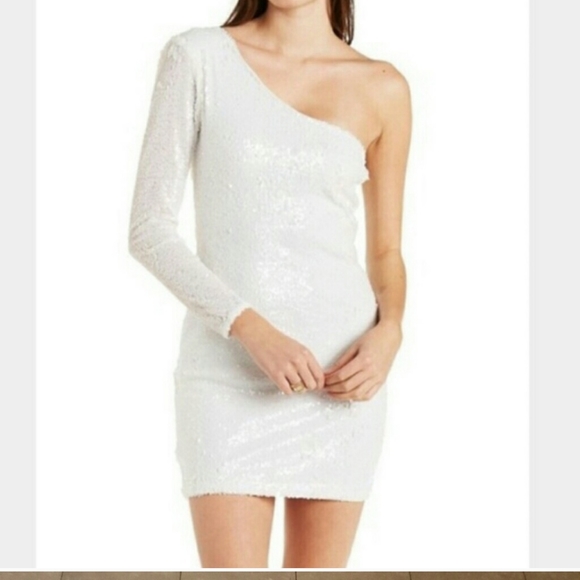 Dress - Picture 2 of 4